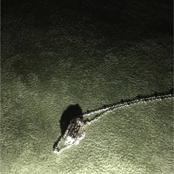 Diamond Teardrop Pendant with Chain, White Gold, .65 carats, stunning! - Picture 12 of 16